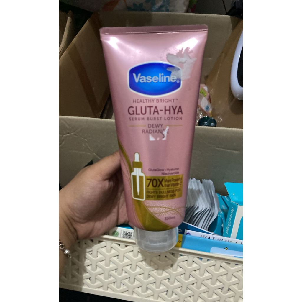 Vaseline Healthy Bright Gluta-Hya