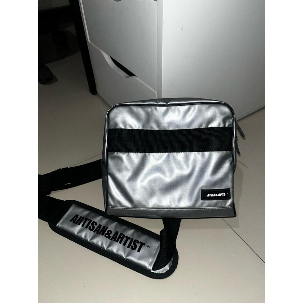 Tas Kamera Artisan & Artist Silver
