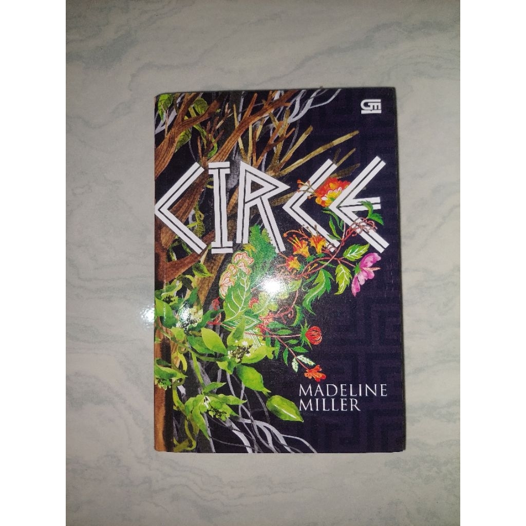 Novel preloved circe