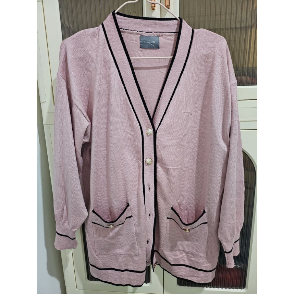This is april outer pink preloved