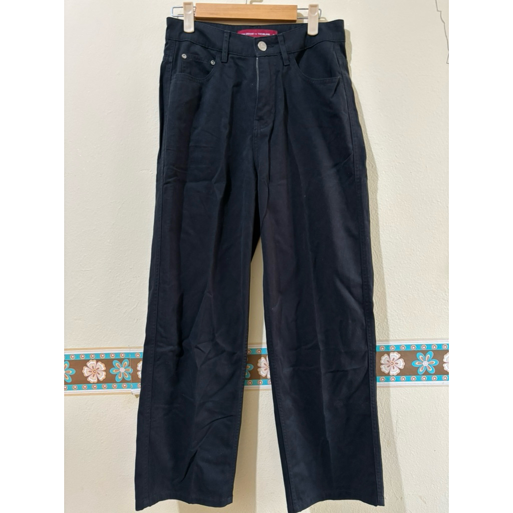 Celana Thenblank x Isyana