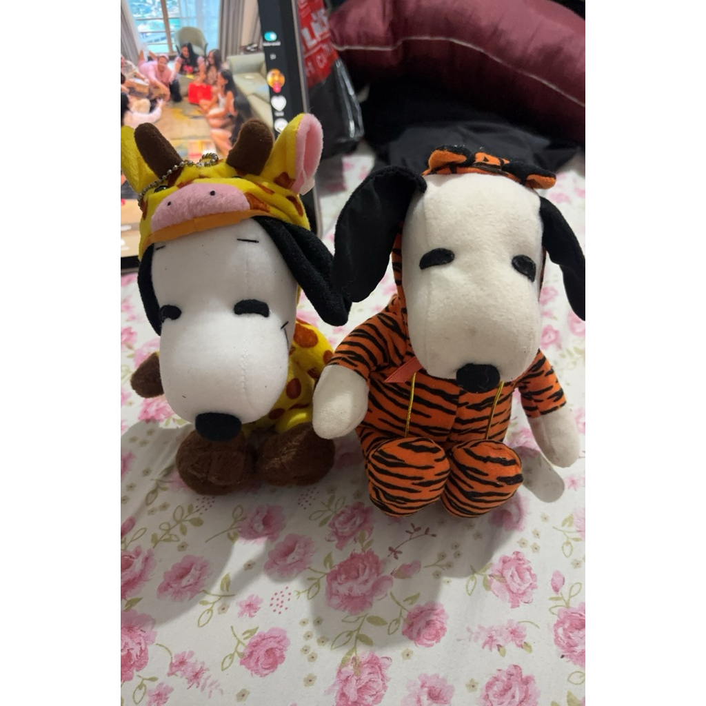 snoopy keychain animal plush peanuts