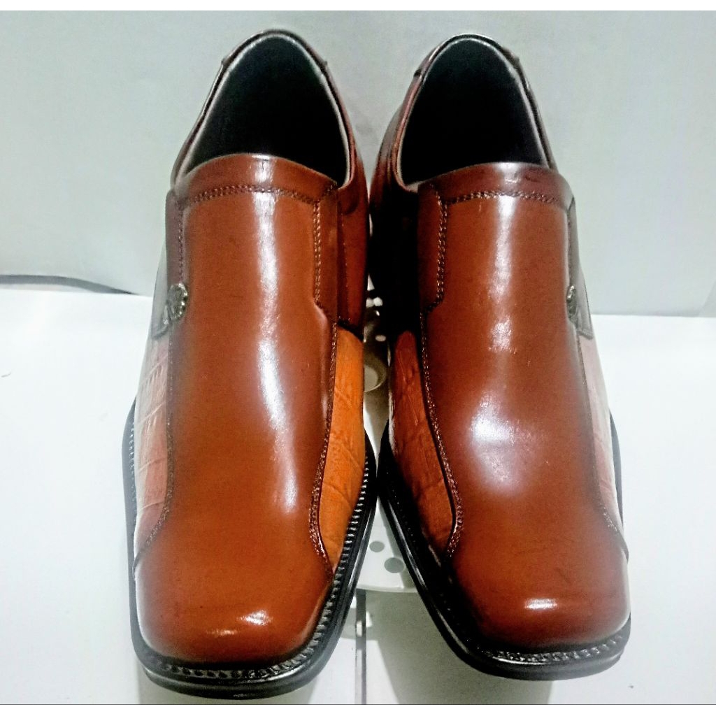 Versace - Sepatu Pria Elegan Trend Keren Kekinian Formal Import Original