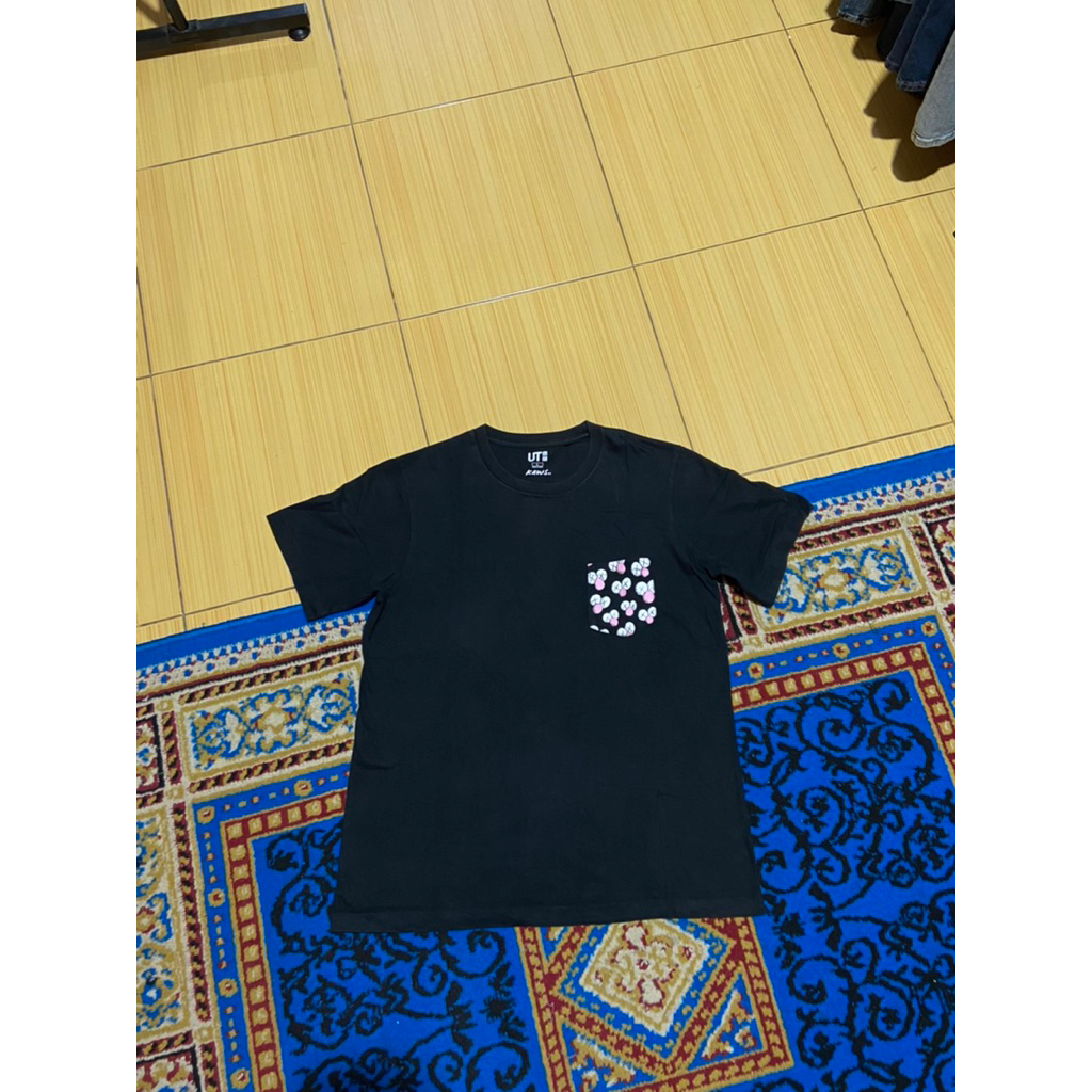 Tshirt Uniqlo x kaws Pocket Original black