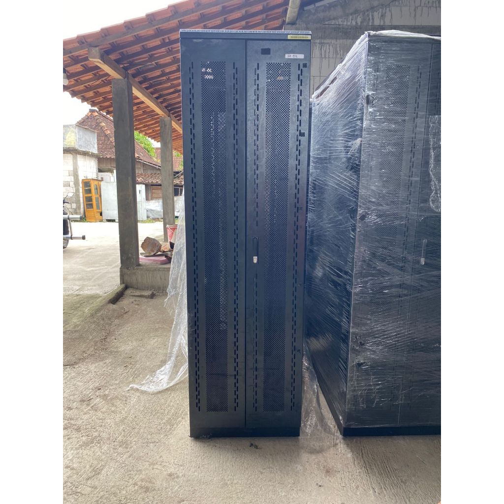 RACK SERVER 42 U KIPAS 4