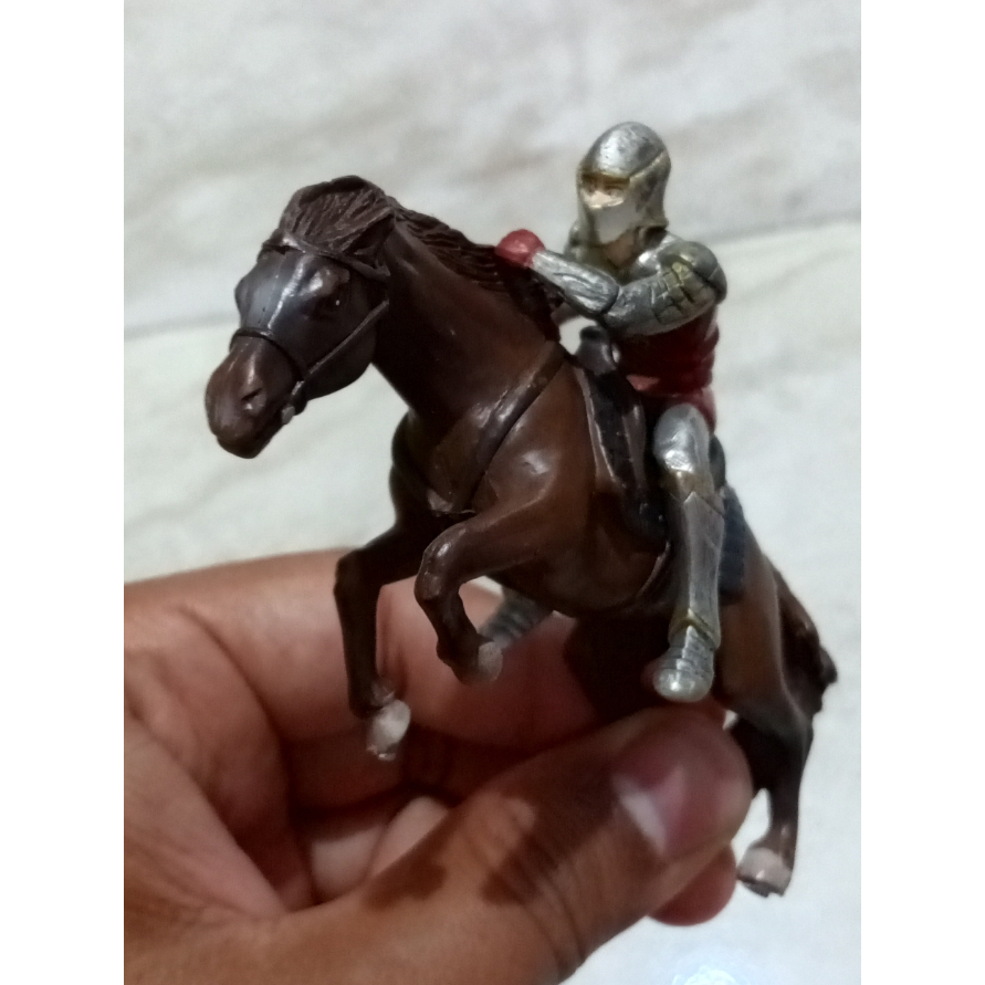 JUNK Chronicles Of Narnia Prince Caspian Peter Pevensie Horse Figure Disney