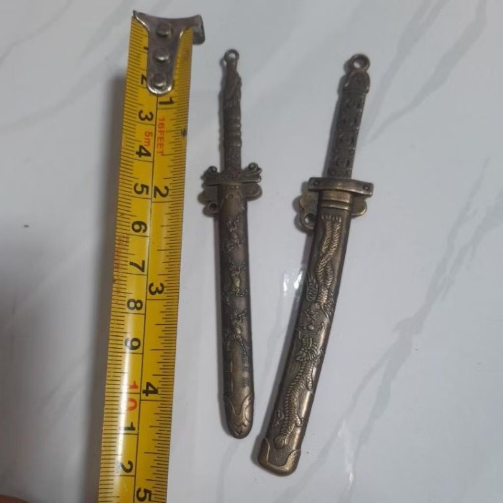 Gantungan/key chain perunggu pedang China 12 mm