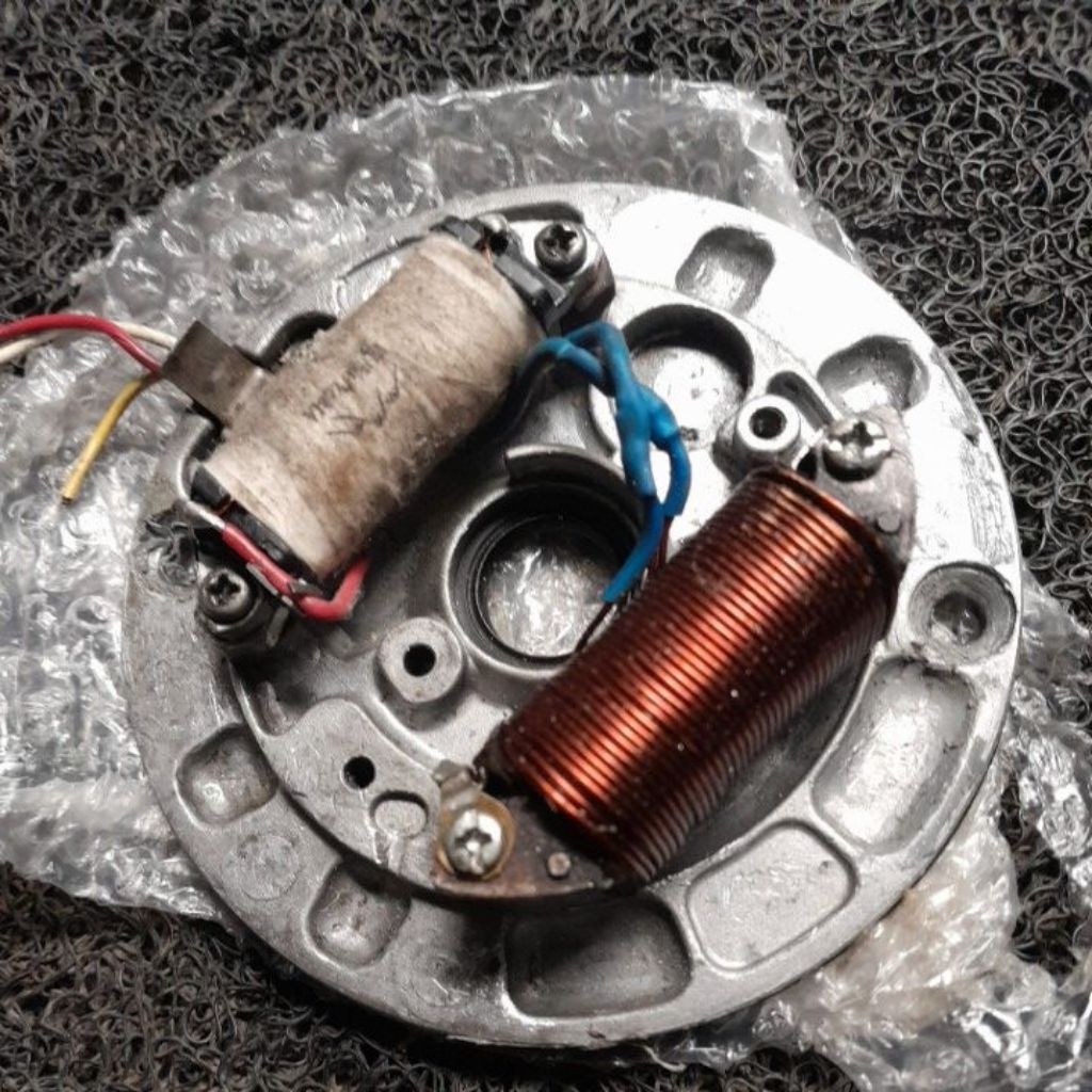 Dudukan spul spul set honda c700 c800 supercup versi engkel original