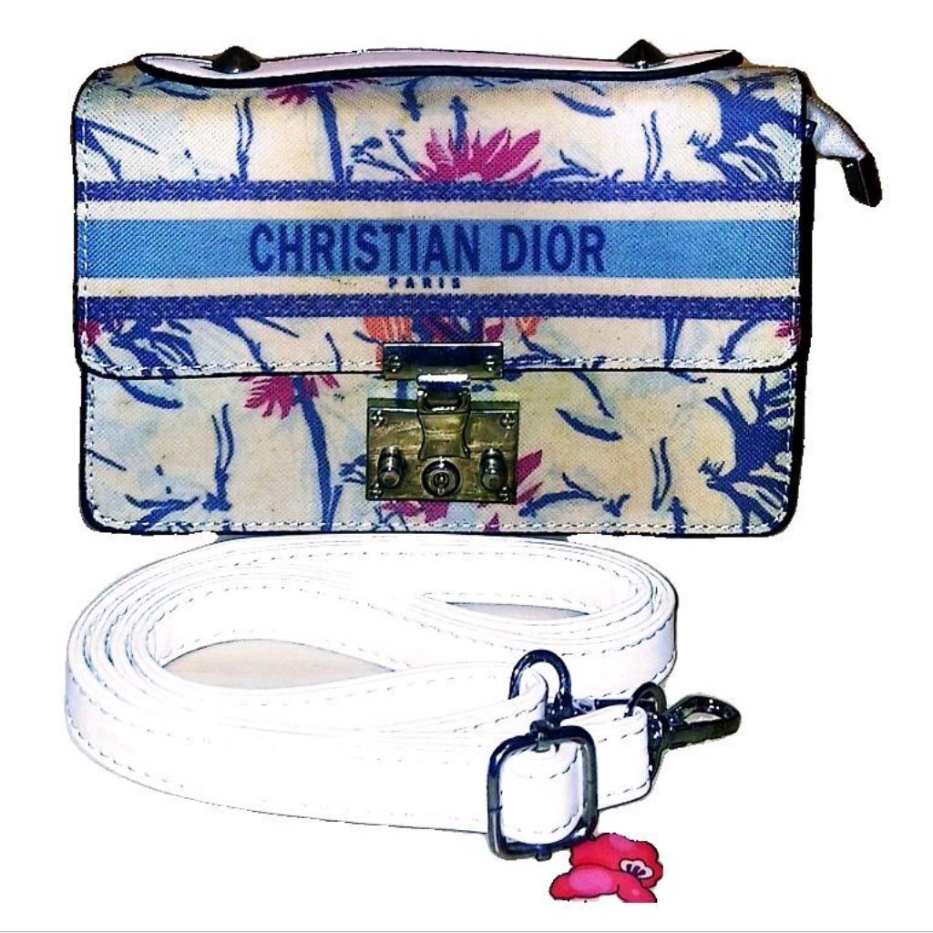 Preloved CD Tas Wanita/ Sling Bag/ Hand Bag Motif Bunga