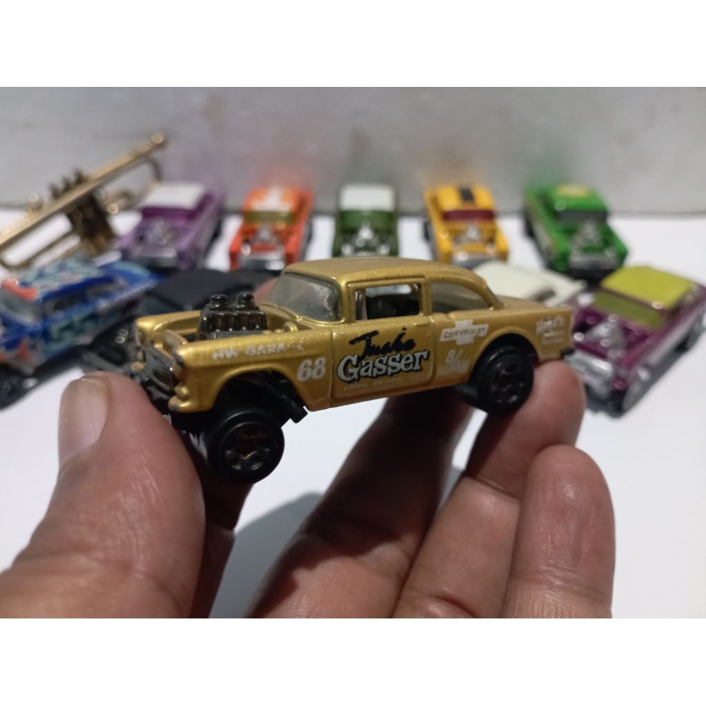hotwheels Chevy bel air gasser gold HOT WHEELS CHEVY BEL AIR GASSER GOLD hotwheels Chevy bel air gas