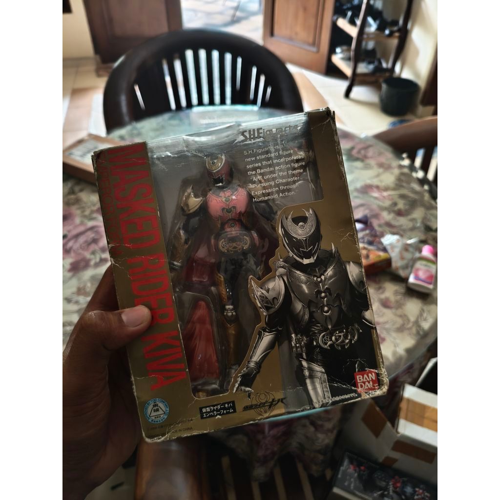 SHF Kamen Rider Kiva Emperor Form
