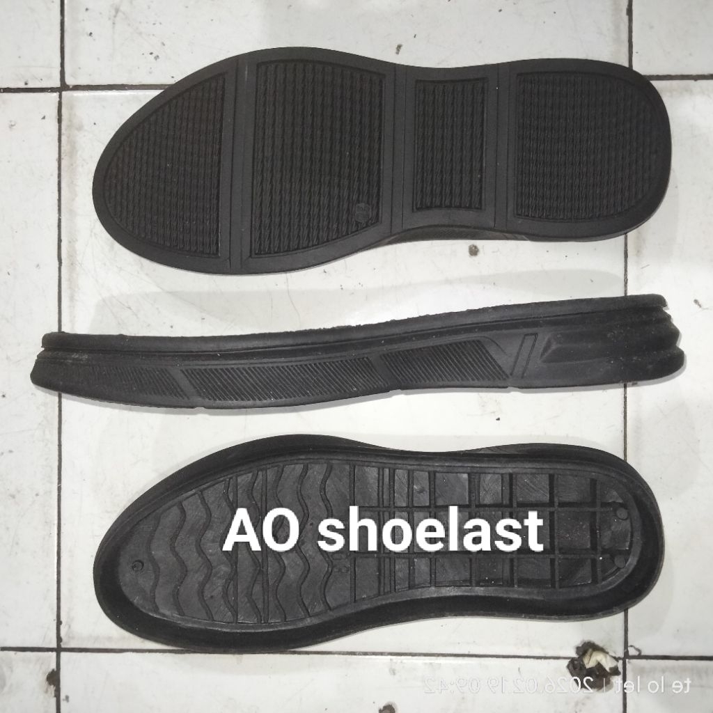 outsole alas sepatu sneakers pria