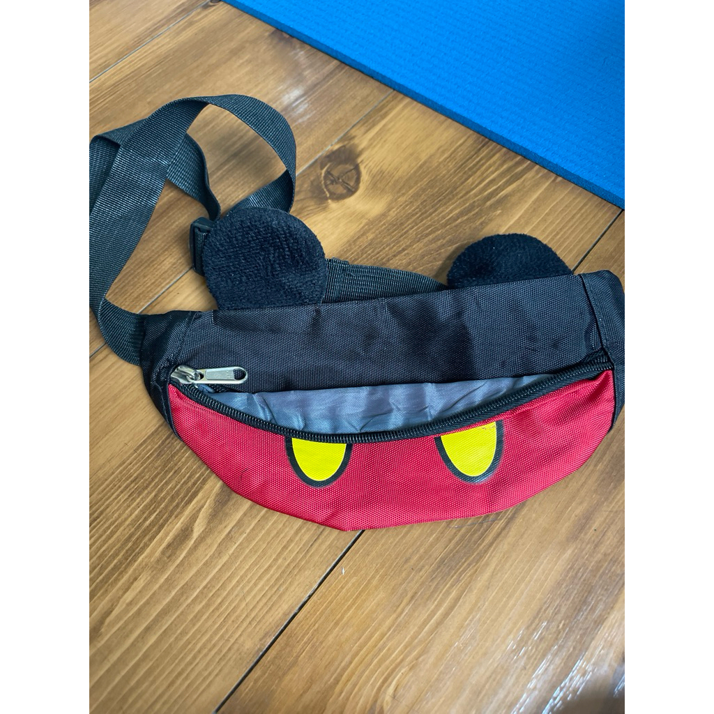 tas selempang mickey mouse