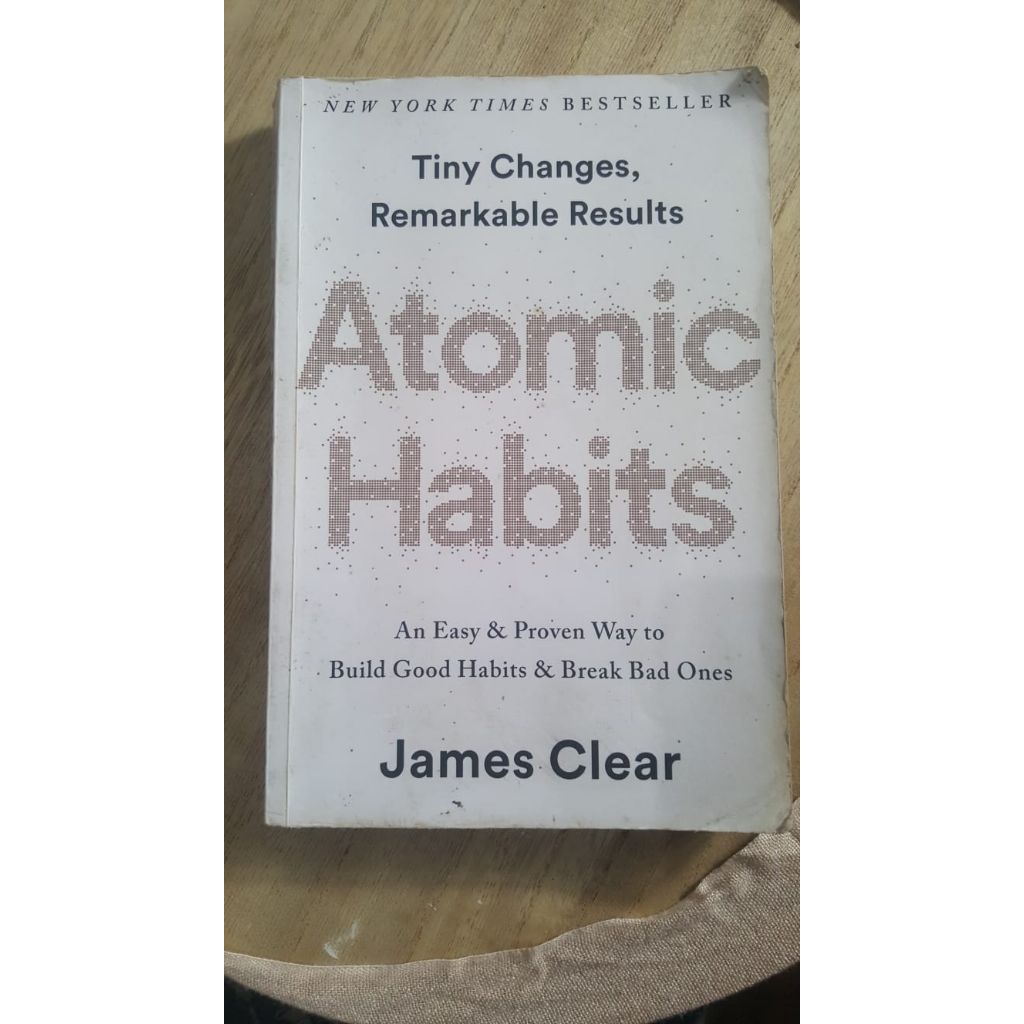 English Book Atomic Habits