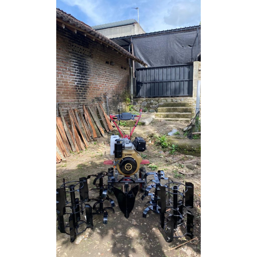 CULTIVATOR MAESTRO 13 HP SOLAR TYPE DZ 135T