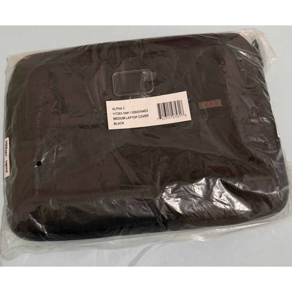 TUMI Alpha 3 Medium Laptop Cover - Black