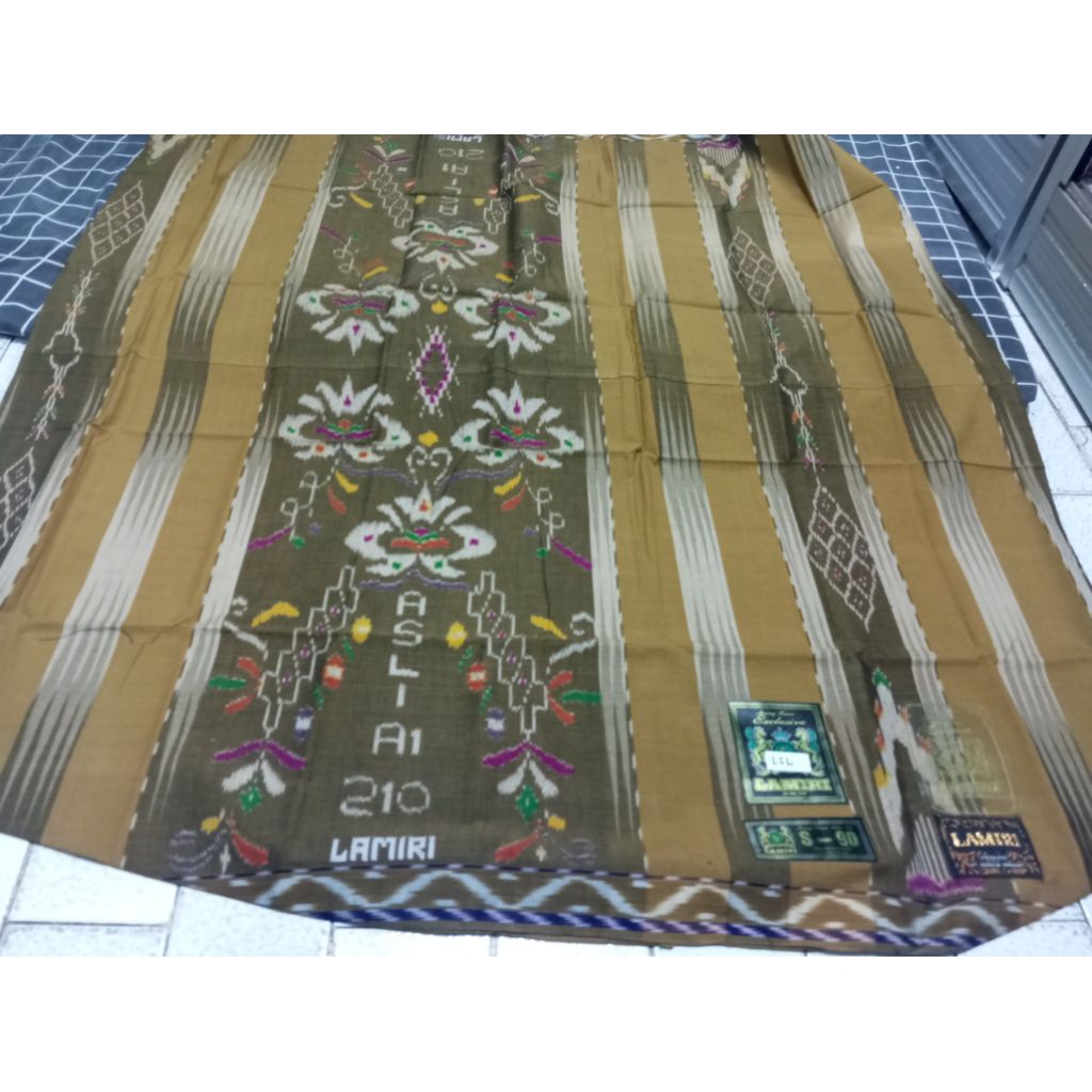 sarung tenun lamiri sutra gunungan