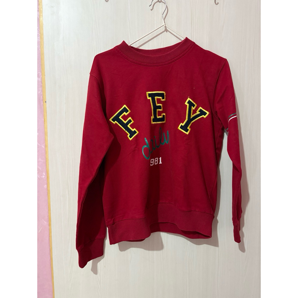 [Pre-Loved] FEY by Fera - Kaos Lengan Panjang Sporty