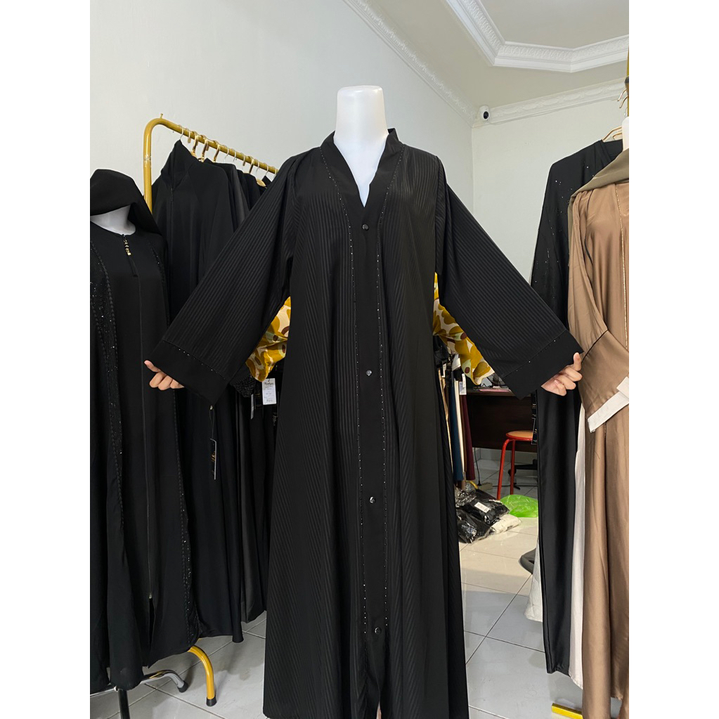 Abaya hitam embos motif salur