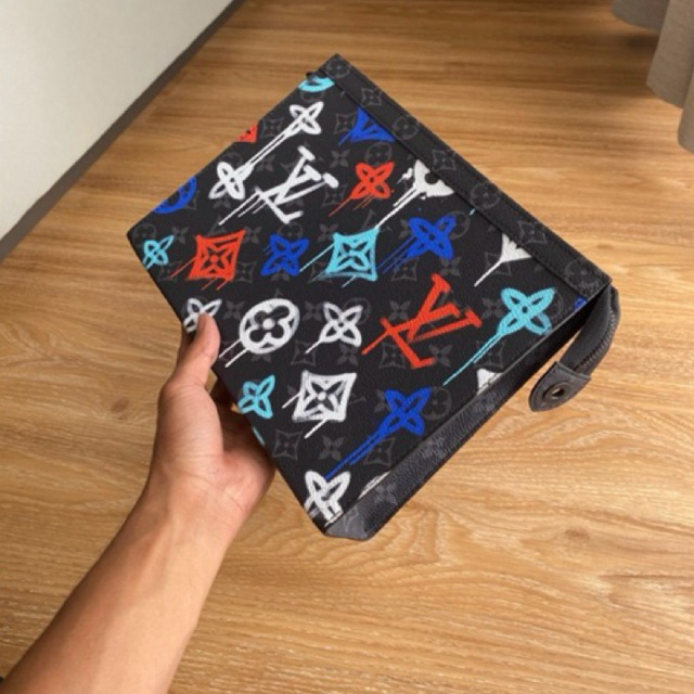 LV Voyage Pochette Monogram Special Edition