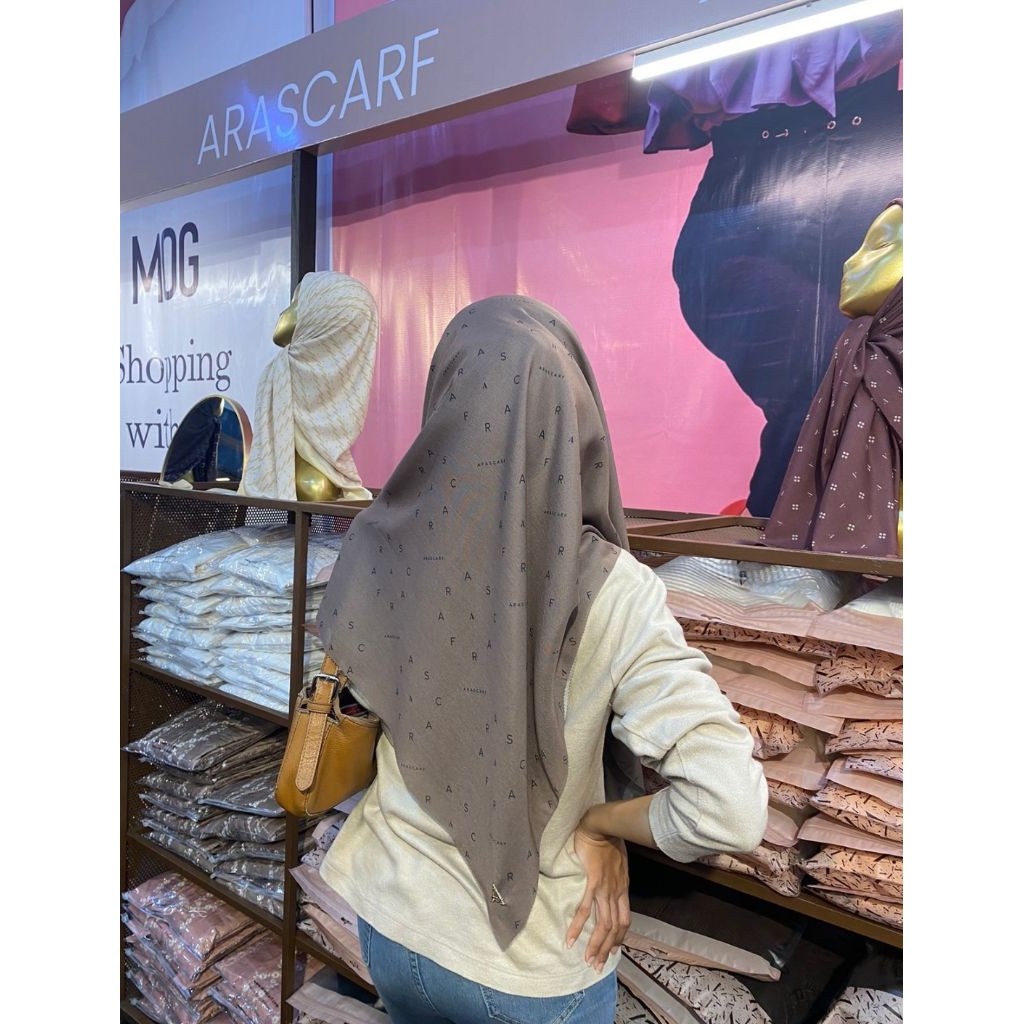 SERE MONOGRAM SCARF BY ARASCARF