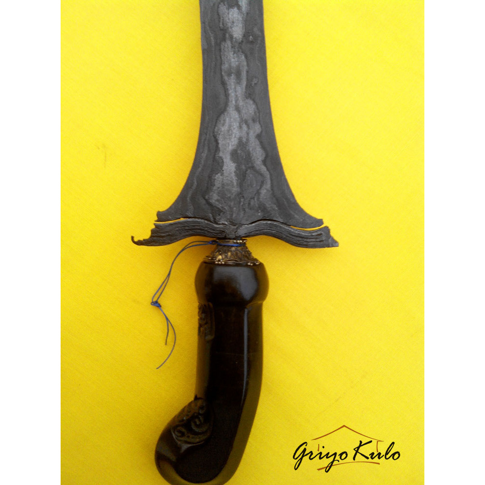 Keris Sepang Rojo Gundolo Warangka Wulan Tumanggal Sepuh