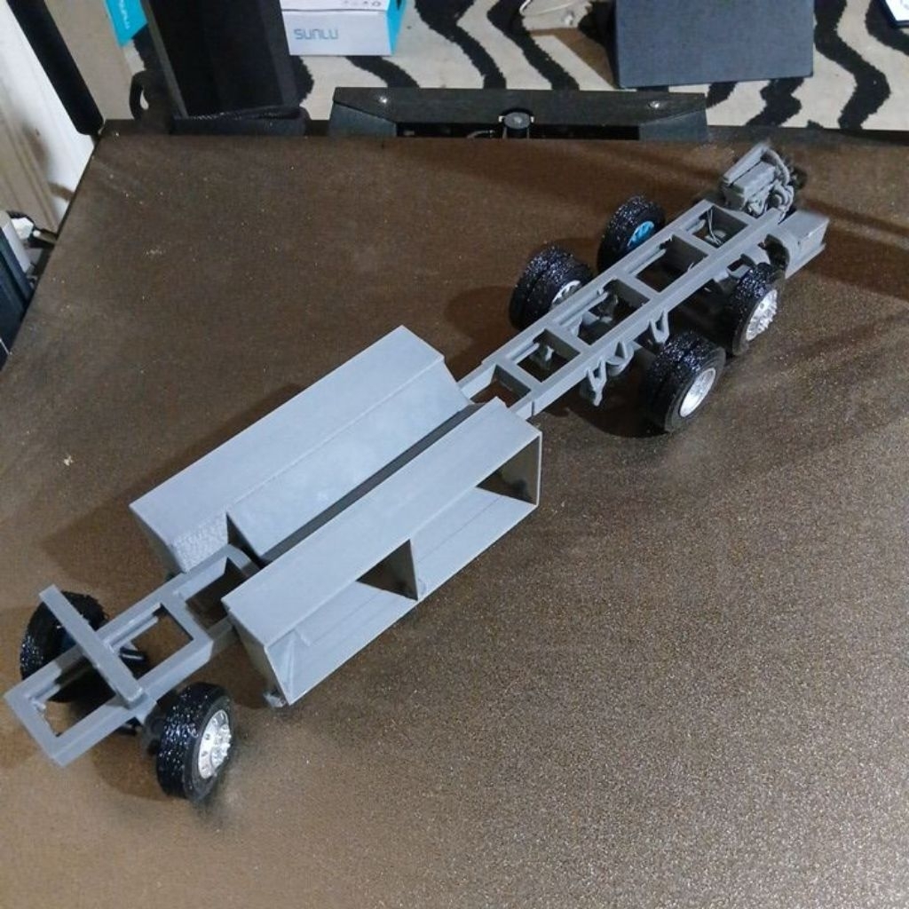 MINIATUR SASIS RKC DAN SASIS TRONTON BUAT BUS BASURI