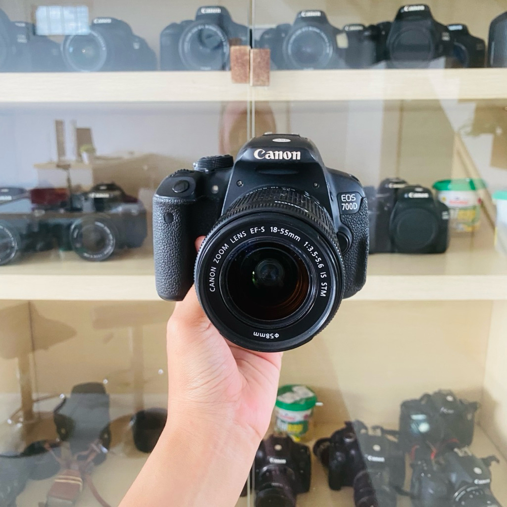 KAMERA CANON 700d