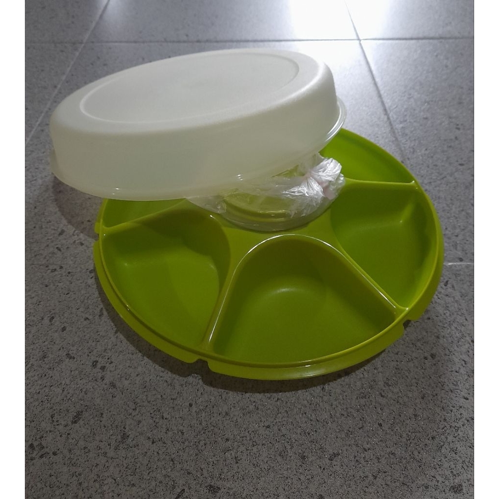 Tupperware Large Serving Center
