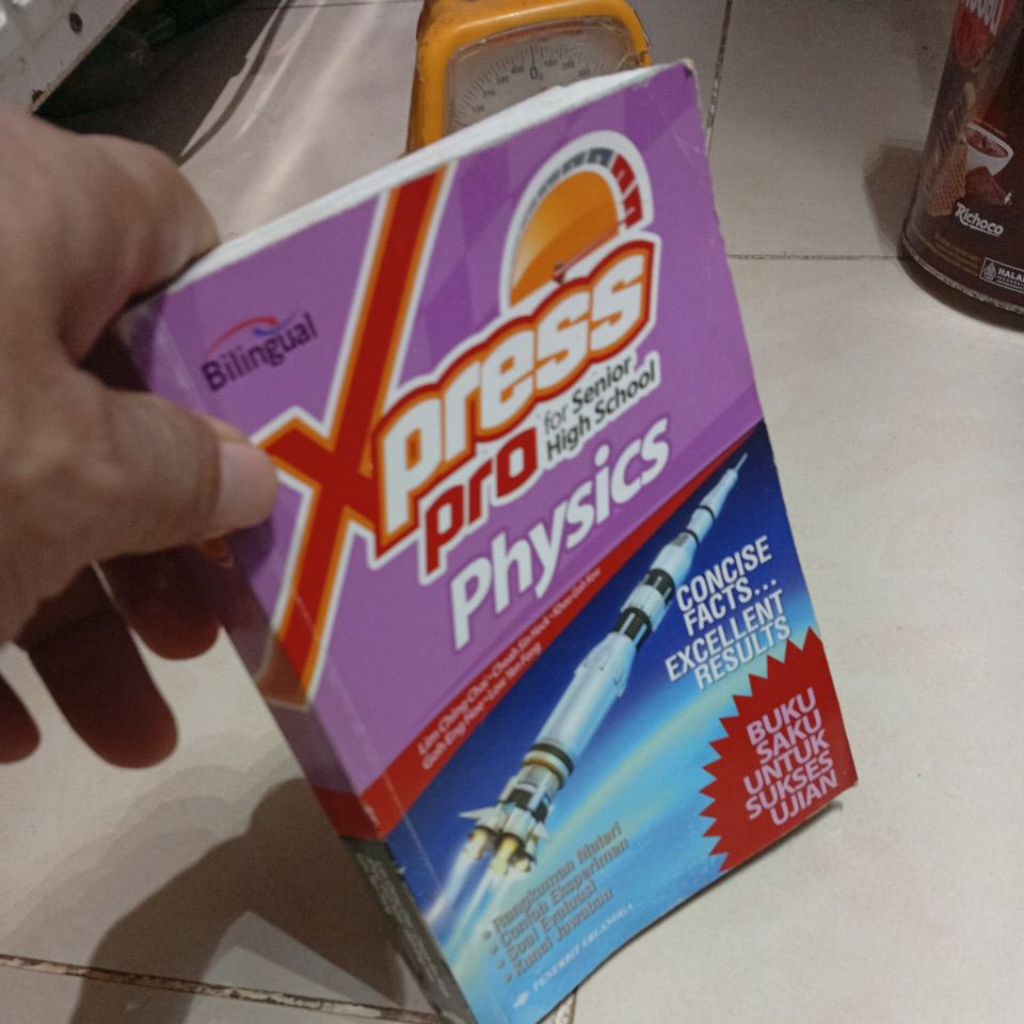 Xpress pro for Senior High School Physics Bilingual Lim Ching-Cheah, Cheah Sin Hock