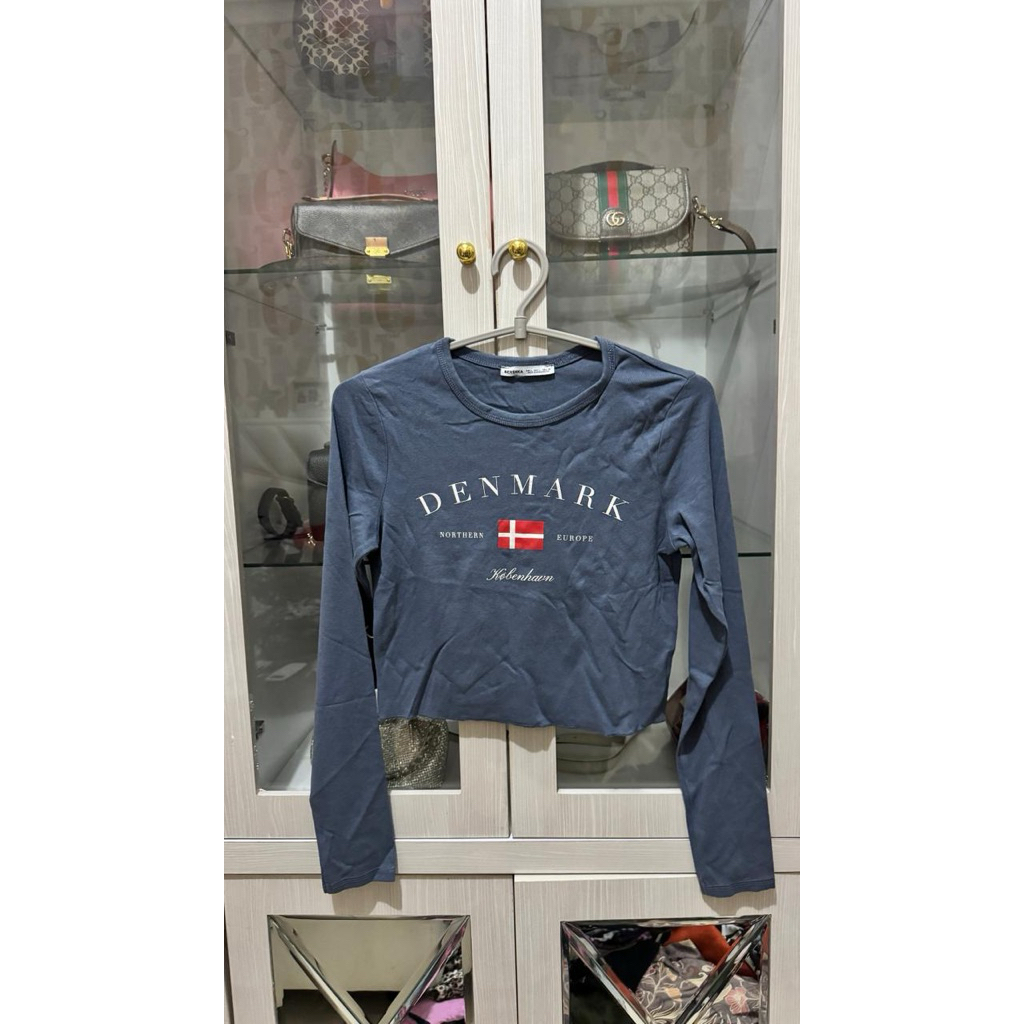 sweater crop bershka preloved