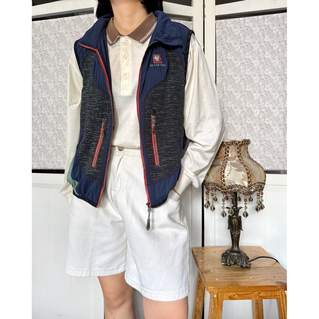 Black Yak Trekking Vest - Rompi Parasut