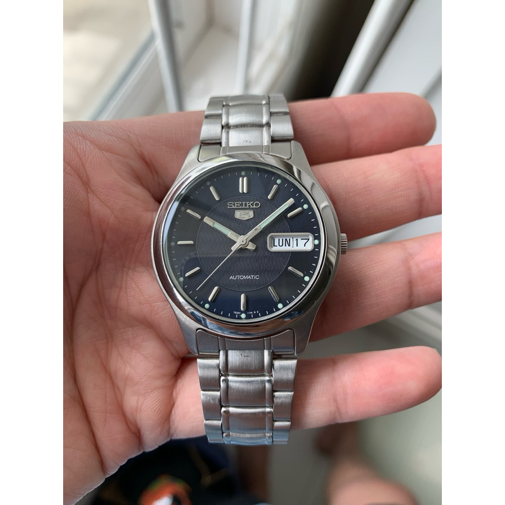 Seiko 5 SKX139 Navy Mixed Texture Dial automatic movement 21 jewels Ref 7S26-0080 full original deng