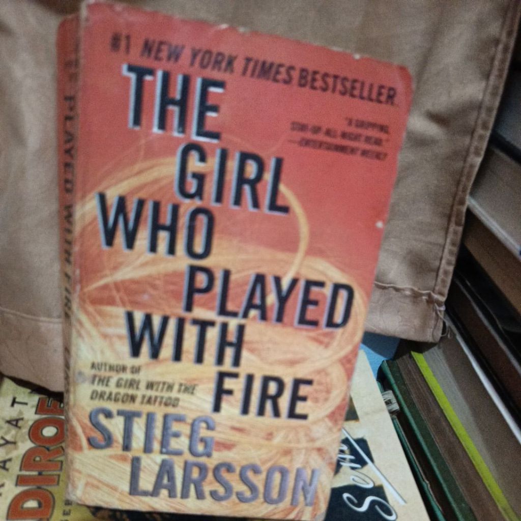 THE GIRL WHO PLAYED WITH FIRE - STIEG LARSSON