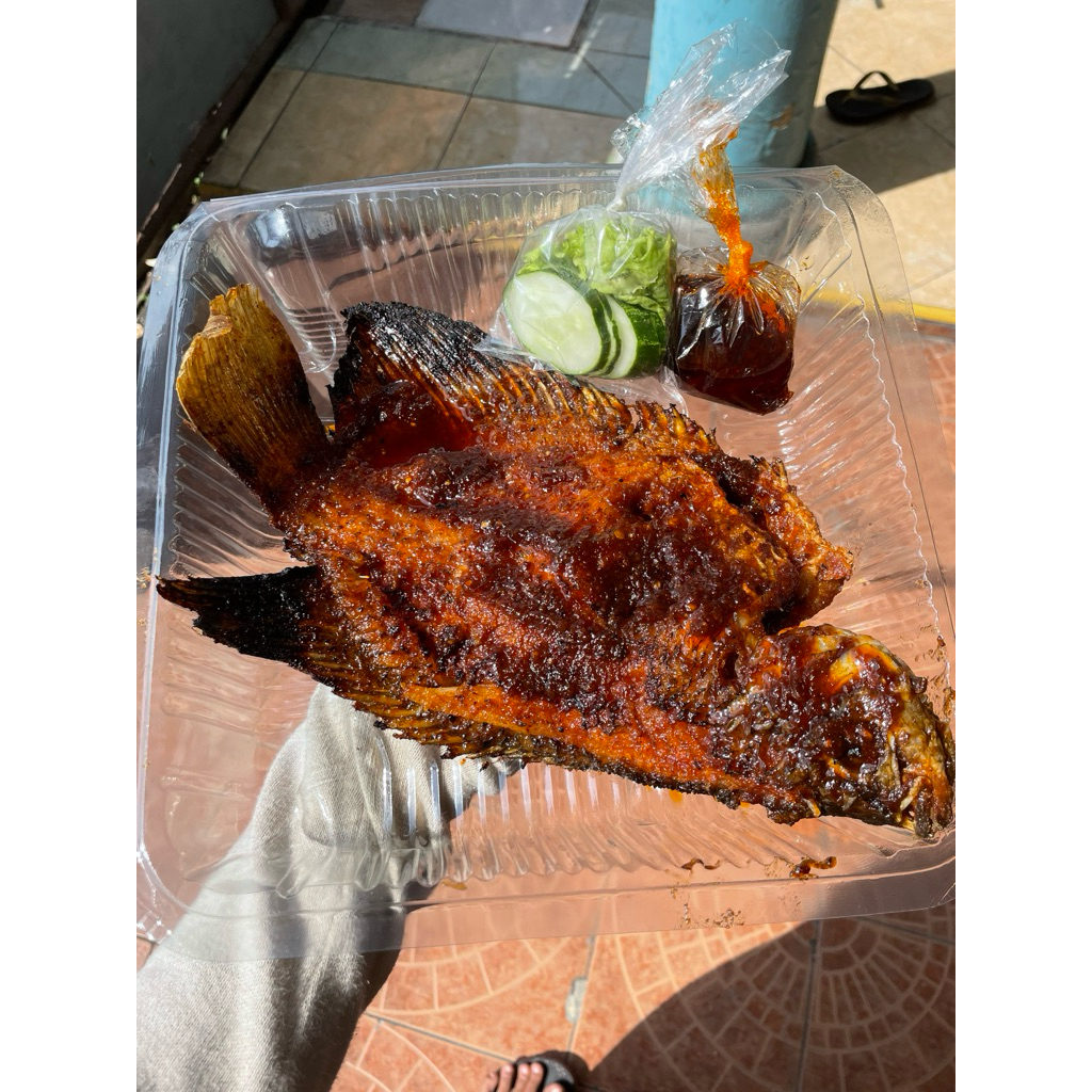 1 EKOR GURAMI BAKAR MADU