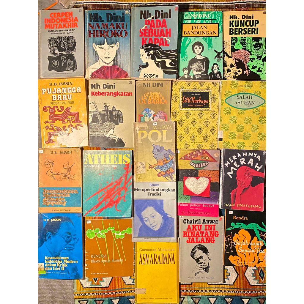 BUKU PRELOVED SASTRA NOVEL ROMAN PUISI ESAI INDONESIA LAWAS | BUKU SASTRA LAWAS INDONESIA ORIGINAL L