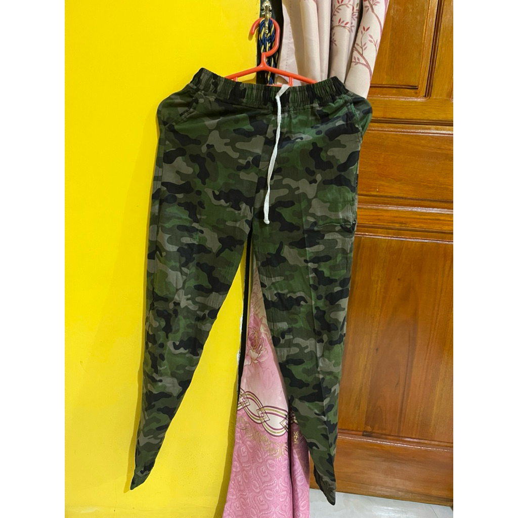 Celana Loreng (preloved)