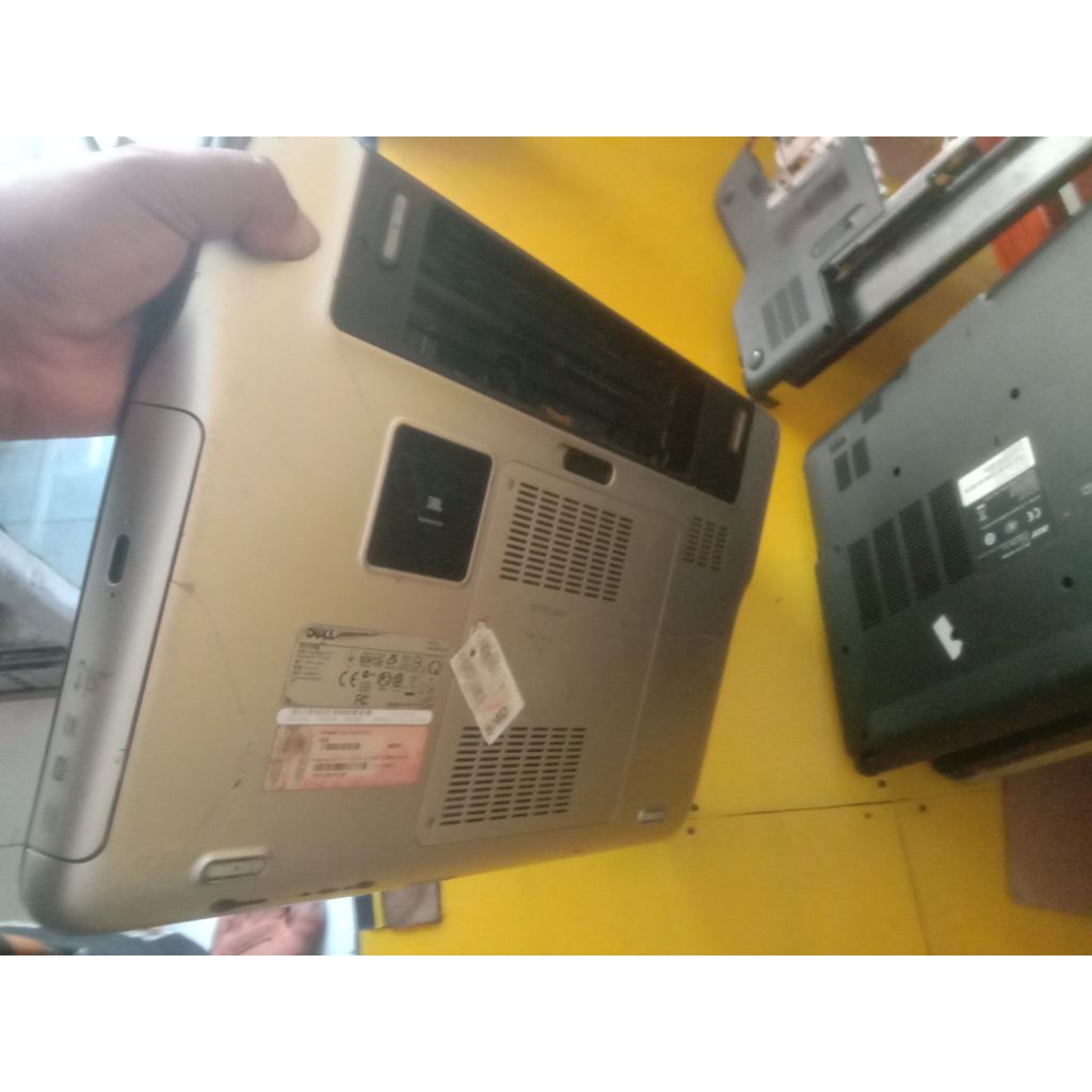 laptop dell xps L502x core i7 gen2 normal