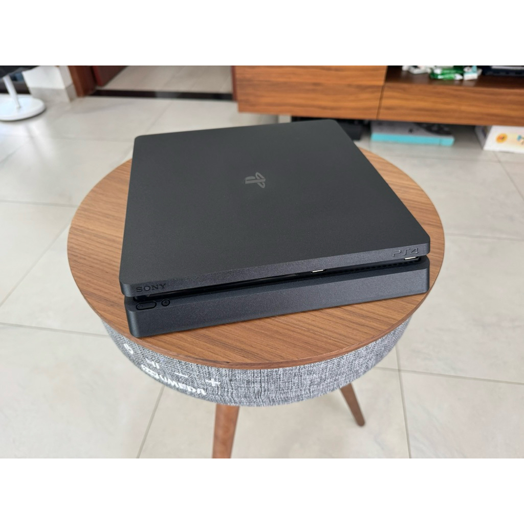 PS4 Slim 1TB Original Sony Indonesia