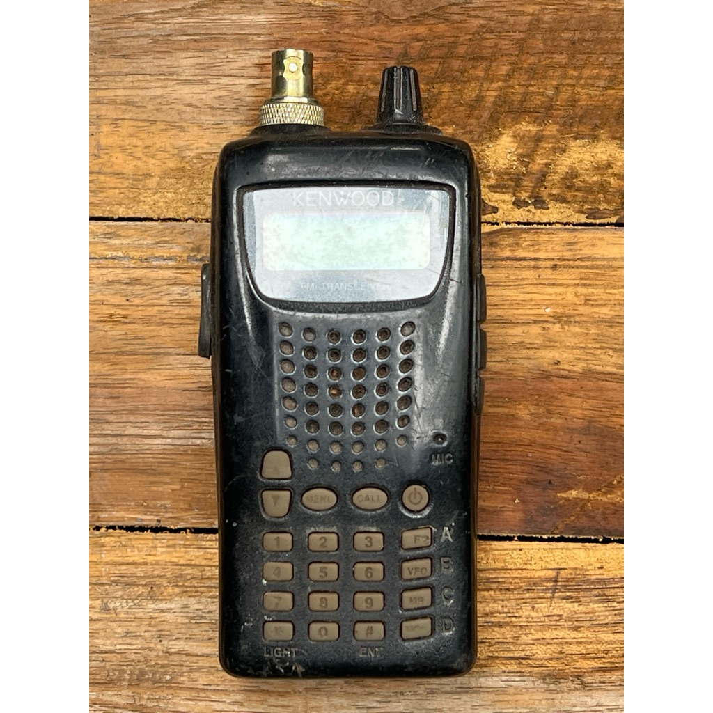 Handy Talkie / HT / Radio Komunikasi FM Transceiver, Kenwood