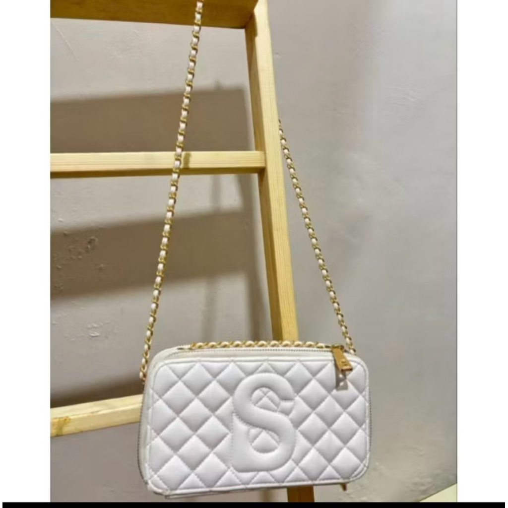 PRELOVED TAS BUTTONSCARVES YURA BAG