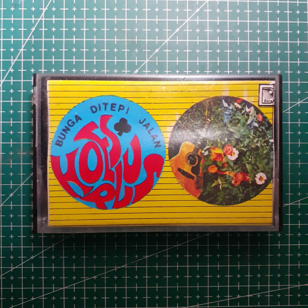 Kaset Koes Plus - Bunga Di Tepi Jalan