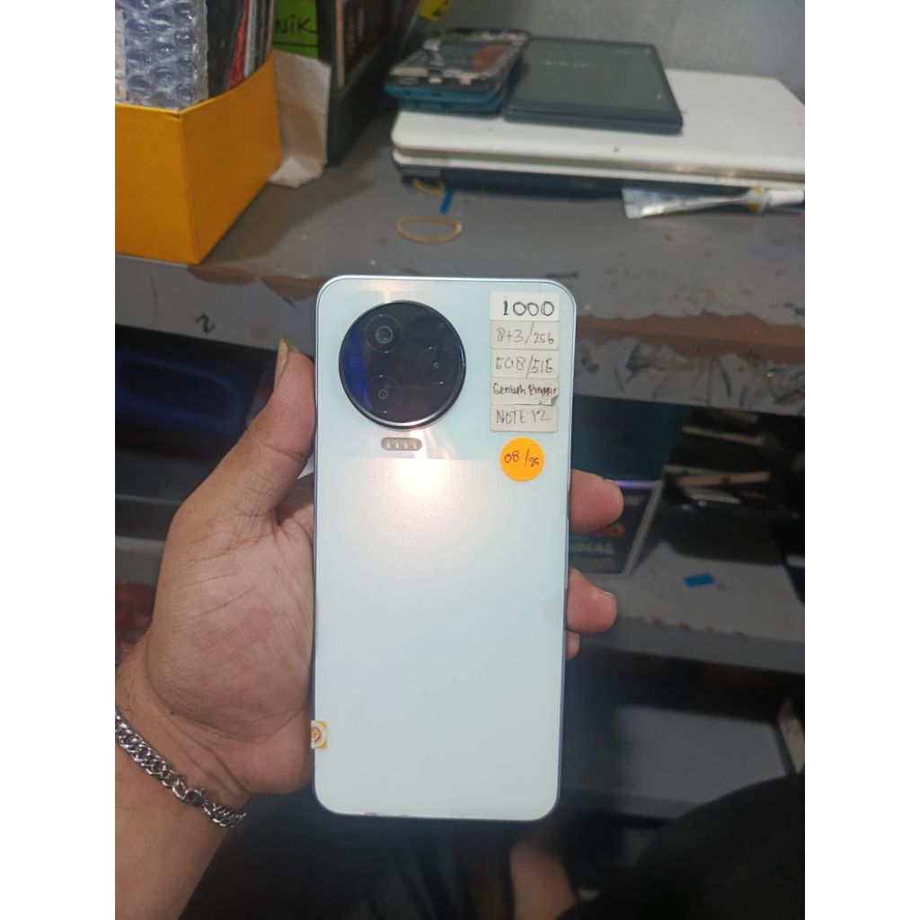 Infinix note 12 Ram 8/256 hp second masih original minus gk ada tombol back,back bisa di pinggir