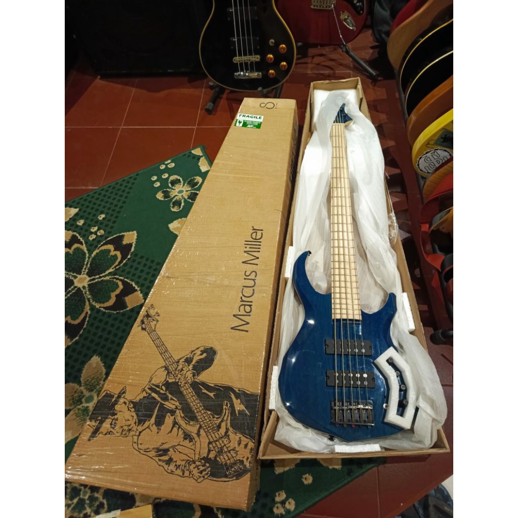 Bass 5string Marcus Miller m2 original Brand New Open Box