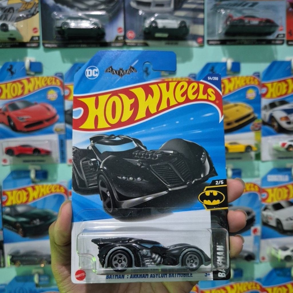 HOT WHEELS BATMAN ARKHAM ASYLUM BATMOBILE