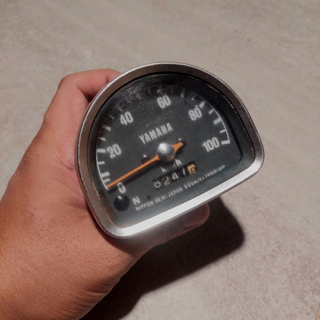 Spedo yamaha v75 ( ori -  bekas pakai )