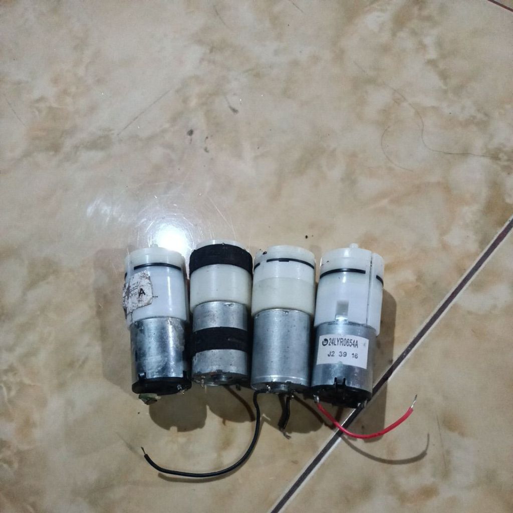 Dinamo Aerator Gelembung Udara Aquarium