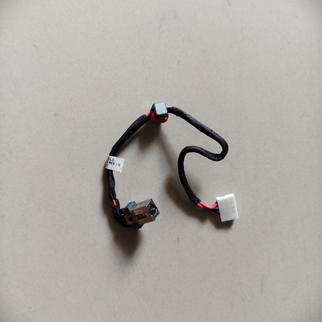 Flexible Charger Pleksible Cas Laptop Notebook Lenovo Ideapad 100-14IBY cabutan normal tested mulus 