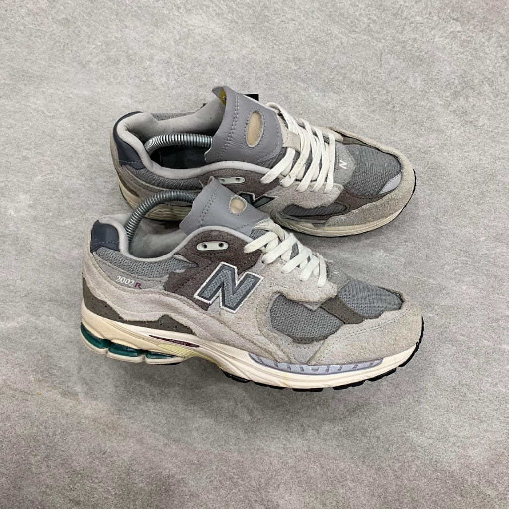 New Balance 2002r Protection