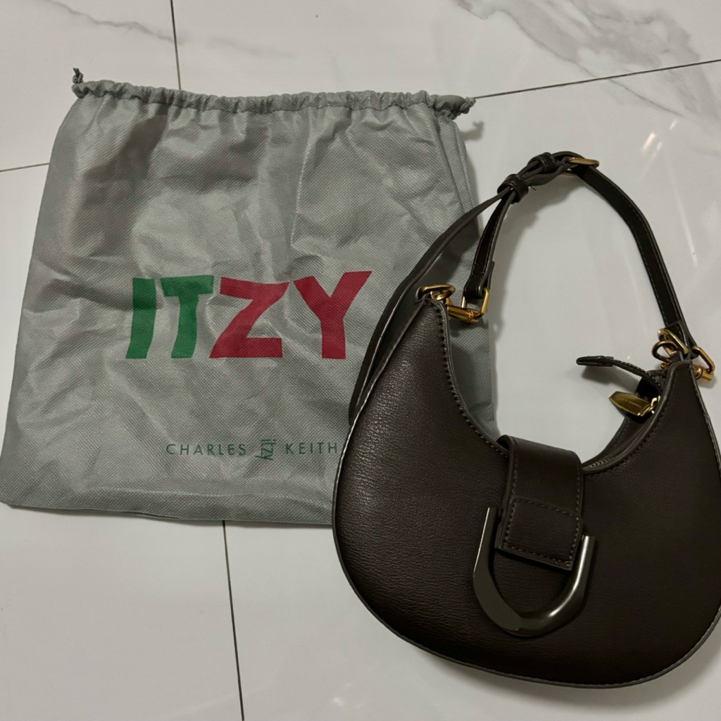 Charles & Keith Itzy bag